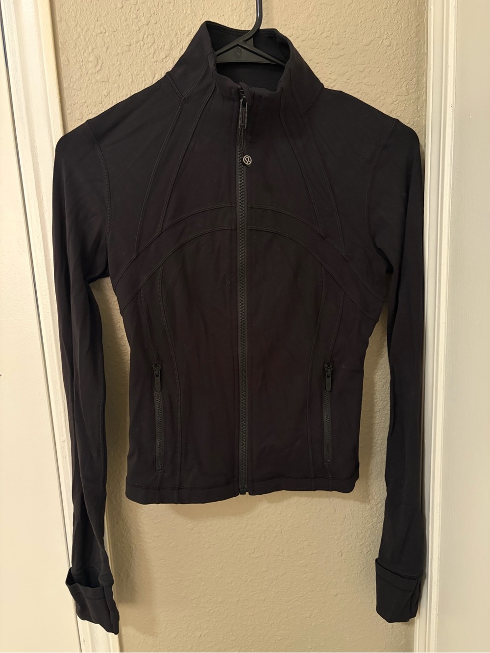 lululemon athletica Black cropped define jacket size 4